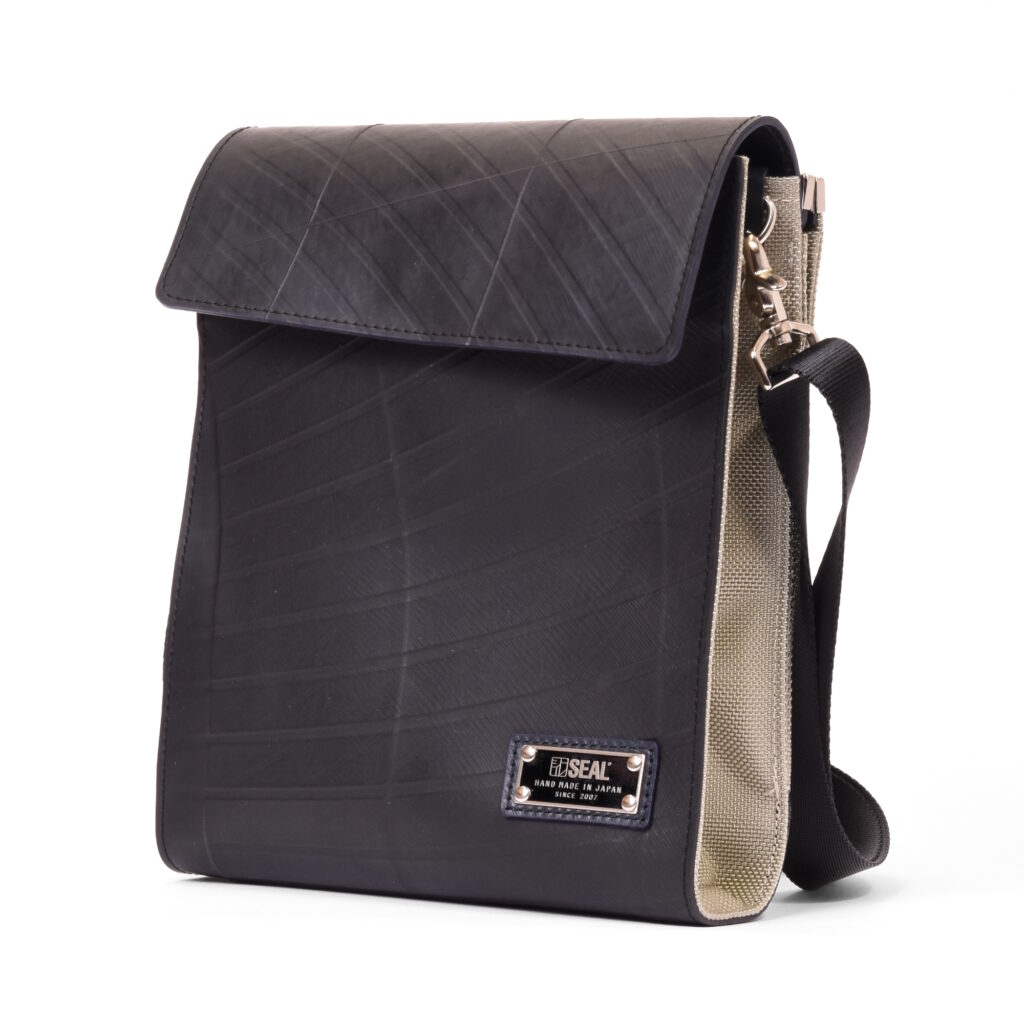 Kiss Rock Square Shoulder Bag